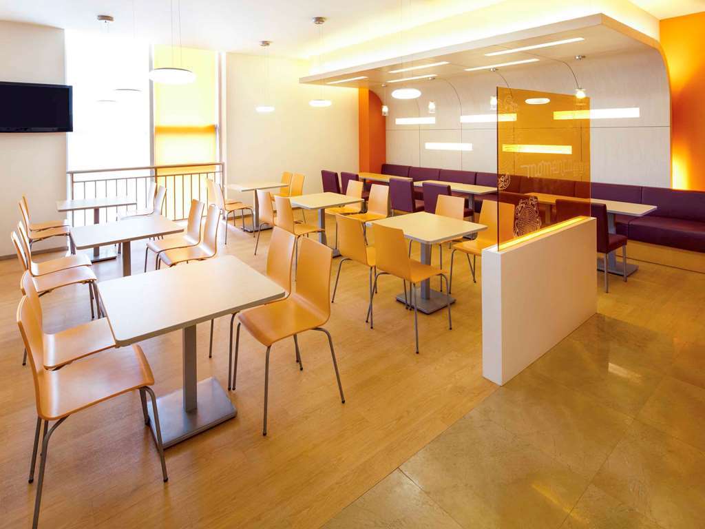 Ibis Styles Wuhan Optics Valley Square Hotel Restaurant photo